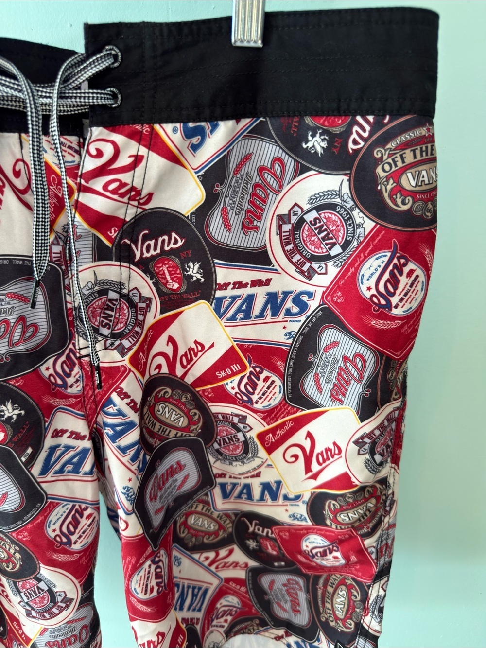 Vans Red, Black & White Logo Patch Swim Trunks Board Shorts Sise 33 - Picture 3 of 12